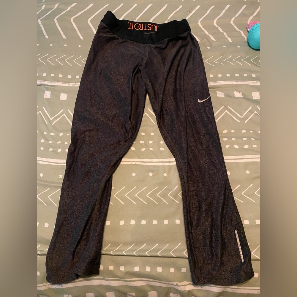 SOLD Nike Dri-FIT Black Patterned Pants